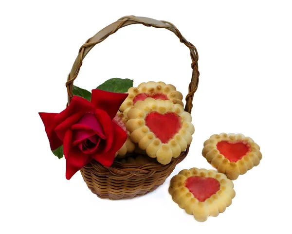 Hart-vormige cookies en rose — Stockfoto