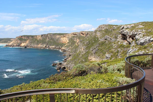 View of rocky cliffs at Windy Harbour from the lookout — Stock Photo, Image