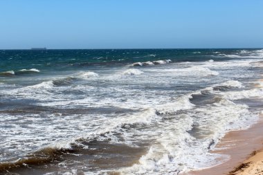 fırtınalı Hint Okyanusu dalgaları bunbury Batı Avustralya, kumlu plajları üzerinde
