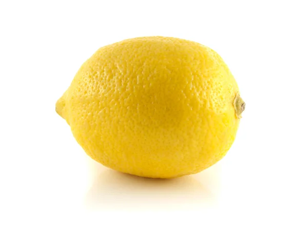 Limone giallo isolato su fondo bianco . — Foto Stock