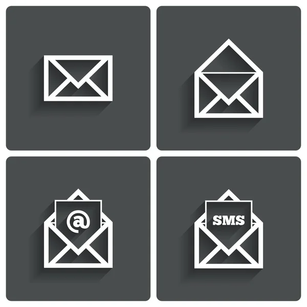 Iconos de correo. Correo sms símbolo. A la señal. Carta. . — Vector de stock