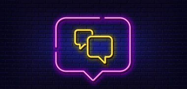 Neon ışığı konuşma balonu. Konuşma balonu simgesi. Sohbet tabelası. Sosyal medya mesaj sembolü. Neon ışıklı arka plan. Konuşma baloncuğu parlama hattı. Tuğla duvar afişi. Vektör