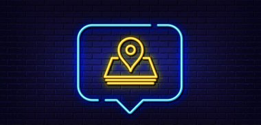 Neon ışığı konuşma balonu. Harita iğne çizgisi simgesi. Trip noktası işareti. Seyahat konumu işaretleyici sembolü. Neon ışıklı arka plan. Pin parıltısı hattı. Tuğla duvar afişi. Vektör