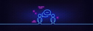 Neon ışık efekti. İşletme danışmanı ikonu. Tartışma ya da konsültasyon işareti. Halkla iletişim yönetim sembolü. 3D çizgi neon ışıklı ikon. Tuğla duvar afişi. Vektör