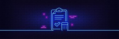 Neon ışık efekti. Muhasebe listesi satır simgesi. Hesap makinesi işareti. Finans sembolünü hesapla. 3D çizgi neon ışıklı ikon. Tuğla duvar afişi. Muhasebe kontrol listesi özeti. Vektör