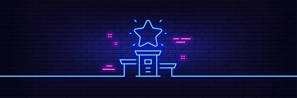 Neon Light Glow Effect Winner Podium Line Icon First Place — 스톡 벡터