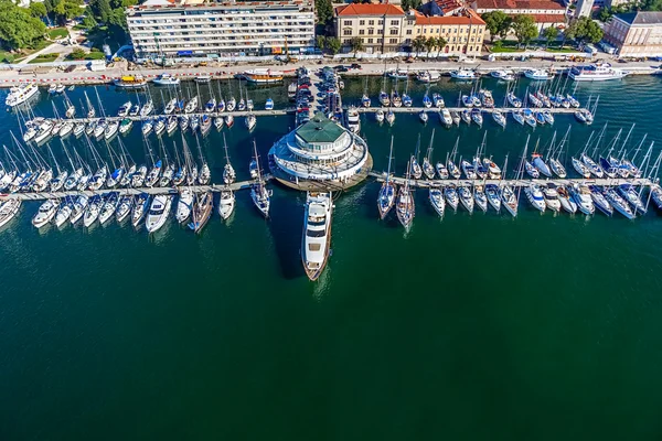 Pula de Marina — Fotografia de Stock