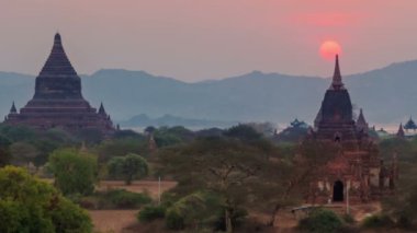 gün batımı Bagan, Myanmar
