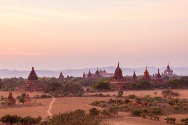Bagan 'da gün batımı