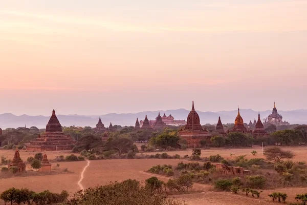 Coucher de soleil à Bagan — Photo