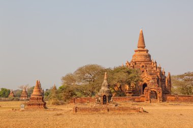 küçük pagodadan bagan içinde