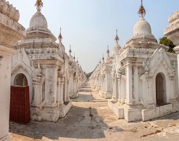 Pagoda di kuthodaw — Foto Stock