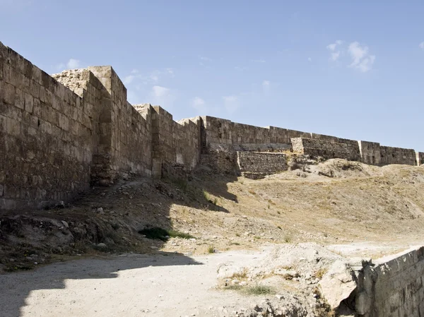 Rzymski mur w miejscu al-qasr — Zdjęcie stockowe