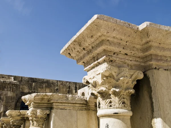 Detail van de Romeinse amfitheater, Korinthe kapitaal — Stockfoto