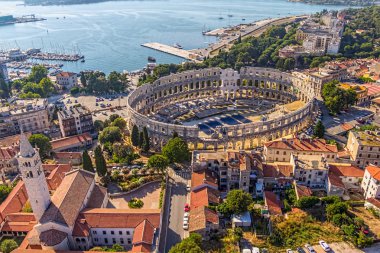 pula arenada