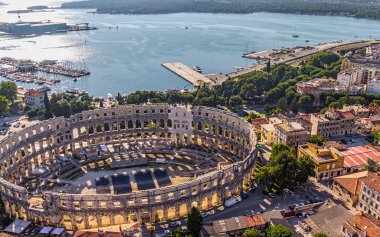 pula arenada