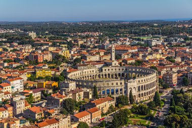 pula arenada