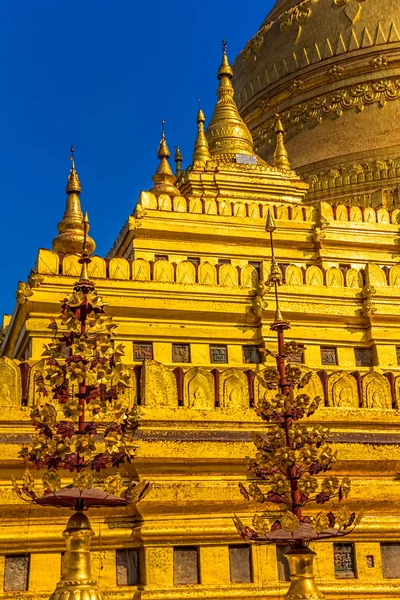 Klastry Zajać, shwezigon pagoda — Zdjęcie stockowe