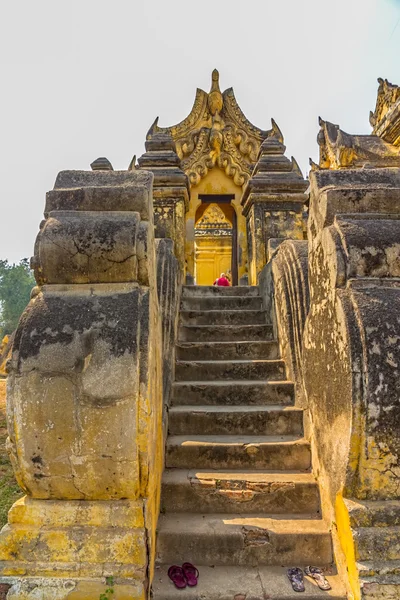 Maha Aungmye Bonzan og Mandalay - Stock-foto