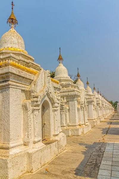 Kuthodaw Pagoda — Zdjęcie stockowe