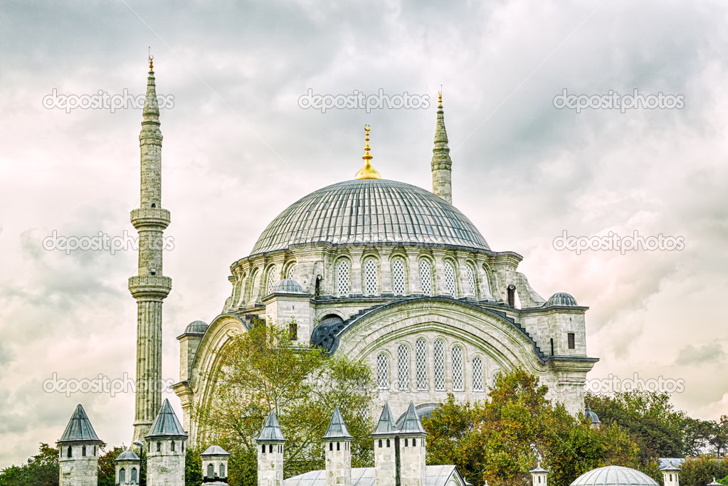 Nuruosmaniye Mosque