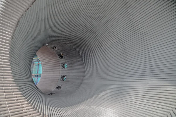 Металлический туннель — стоковое фото