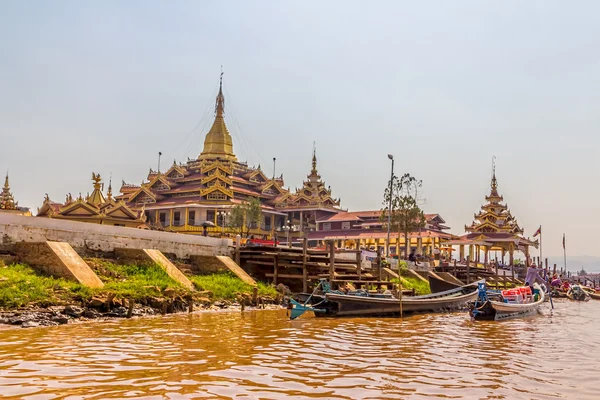 Pagoda Inle lake — Stock Photo, Image