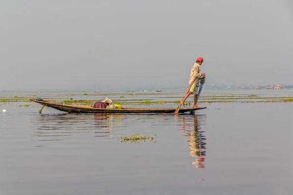 Balıkçılık Inle Gölü — Stok fotoğraf