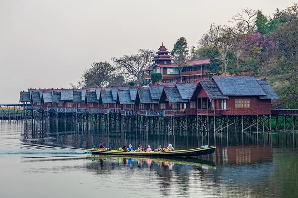 Inle lake hotels — Stock Photo, Image