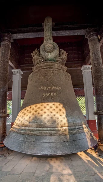 Dzwon Mingun — Zdjęcie stockowe