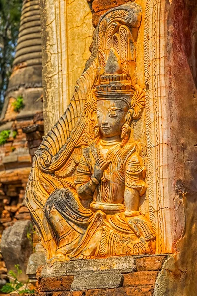 Antigua entrada de pagoda, Indein, Lago Inle — Foto de Stock