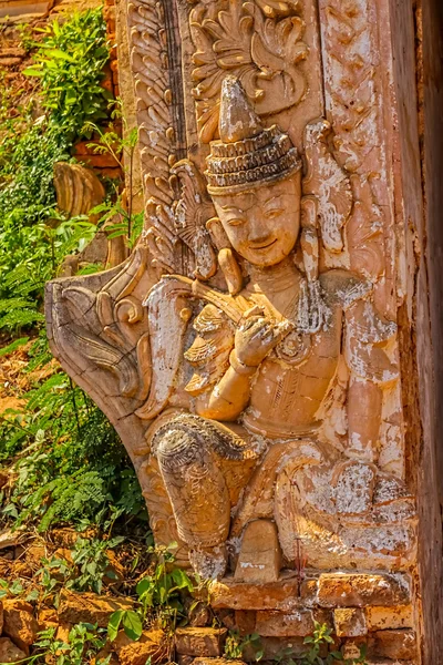 Pintu masuk pagoda kuno, indein, Danau Inle — Stok Foto