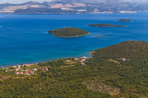 Paesaggio Adriatico - penisola di Peljesac in Croazia — Foto Stock