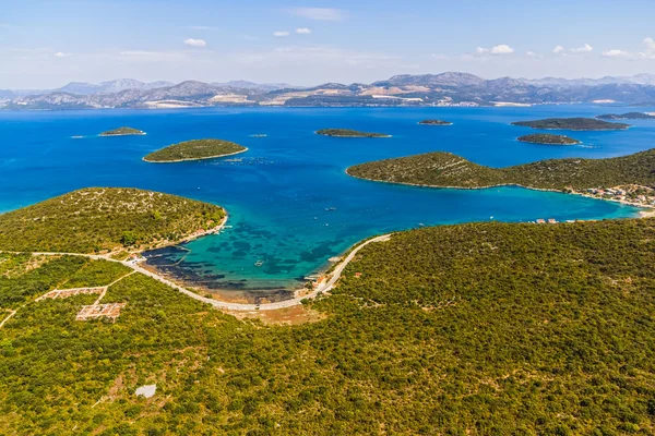 Адриатический пейзаж - полуостров Пельешац в Хорватии — стоковое фото