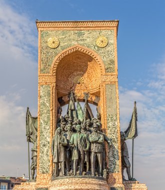 istanbul'da Cumhuriyet Anıtı
