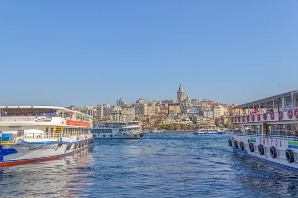 Istambul barcos de passageiros — Fotografia de Stock