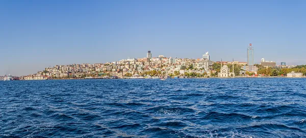 Distrito de Istambul Ortakoy — Fotografia de Stock