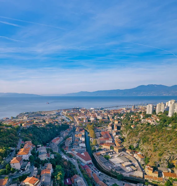 Rijeka gamla huvudsakliga kusthamn antenn panoramautsikt — Stockfoto