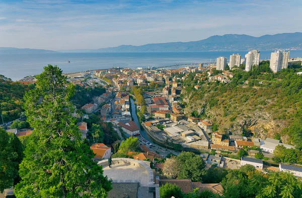 Rijeka gamla huvudsakliga kusthamn antenn panoramautsikt — Stockfoto