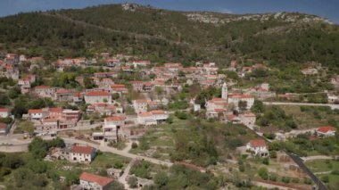Hırvatistan 'ın Korcula adasındaki Cara köyünün hava görüntüleri