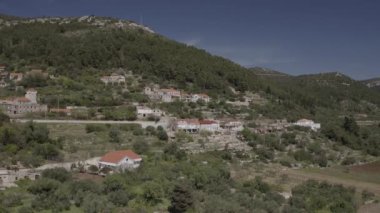 Hırvatistan 'ın Korcula adasındaki Cara köyünün hava görüntüleri