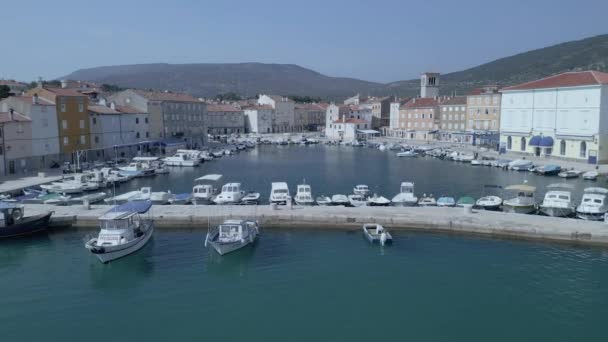 Cres cidade velha porto Croácia vista aérea — Vídeo de Stock