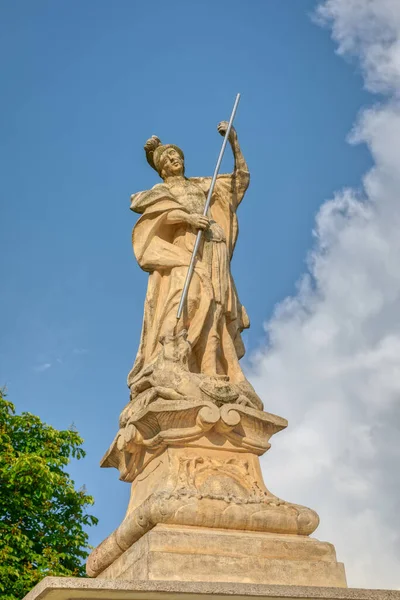Saint George staty i Bjelovar Kroatien — Stockfoto