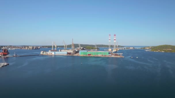 Pula panorama met oude scheepswerf — Stockvideo