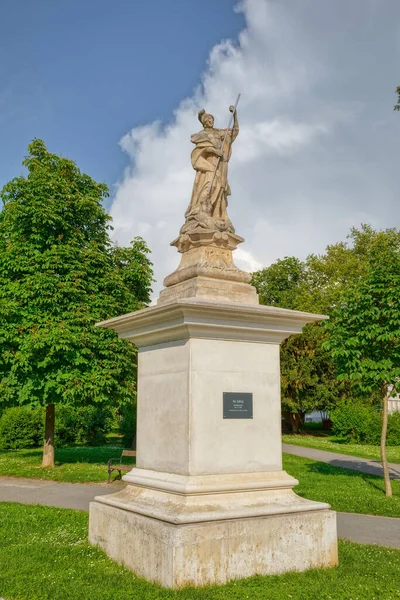 Statue des Heiligen Georg in Bjelovar Kroatien — Stockfoto