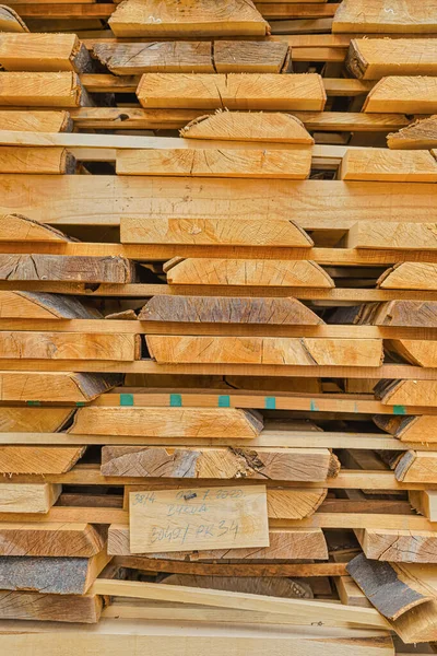 Naskládané Dřevo Pilařské Přírodní Průmyslové Zázemí — Stock fotografie