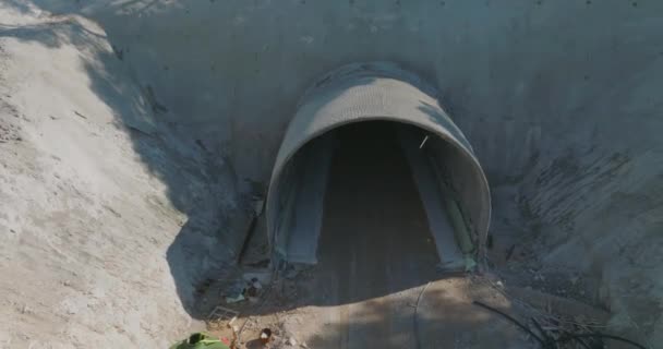 Stavba Tunelu Přes Kopec Pobřeží Jaderského Moře Stonu Chorvatsku — Stock video