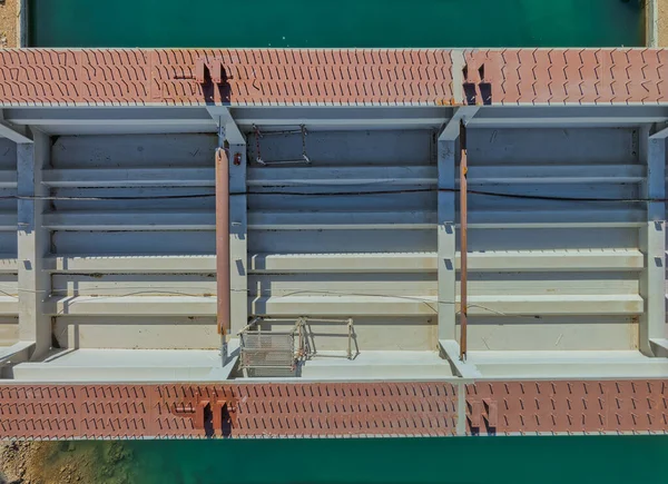 Ston Croazia Aprile 2022 Cantiere Del Ponte Acciaio Sulla Baia — Foto Stock