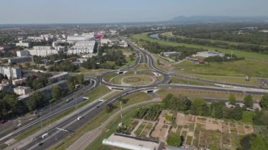 Hırvatistan 'ın Zagreb kentinin girişindeki kavşaktaki pervanenin hava görüntüsü