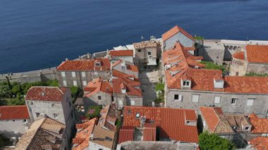 Hırvatistan 'ın eski Dubrovnik kentinin hava aracı panoraması.